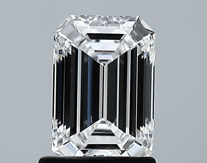 Loose Diamond - EMERALD 1.14ct D VS1: Loose Diamond - EMERALD 1.14ct D VS1 Source: This is a real non-mined Diamond that has been grown in a lab Shape: EMERALD Carats: 1.14 Color: D Clarity: VS1 Certification: GIA Video: