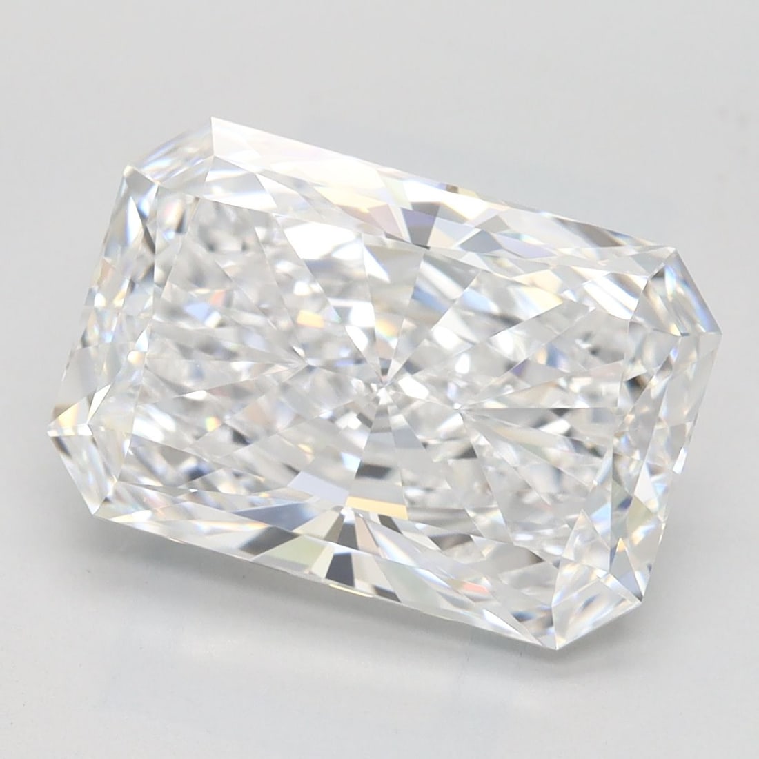 Loose Diamond - RADIANT 4.14ct D VVS1: Loose Diamond - RADIANT 4.14ct D VVS1 Source: This is a real non-mined Diamond that has been grown in a lab Shape: RADIANT Carats: 4.14 Color: D Clarity: VVS1 Certification: GIA Video: