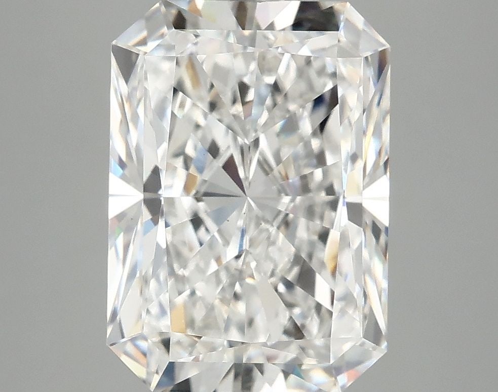 Loose Diamond - RADIANT 4.88ct F VS1: Loose Diamond - RADIANT 4.88ct F VS1 Source: This is a real non-mined Diamond that has been grown in a lab Shape: RADIANT Carats: 4.88 Color: F Clarity: VS1 Certification: IGI Video: