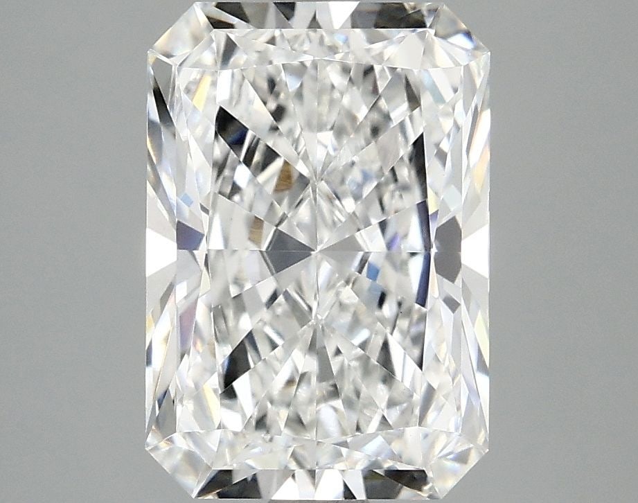 Loose Diamond - RADIANT 3.35ct E VVS2: Loose Diamond - RADIANT 3.35ct E VVS2 Source: This is a real non-mined Diamond that has been grown in a lab Shape: RADIANT Carats: 3.35 Color: E Clarity: VVS2 Certification: IGI Video: