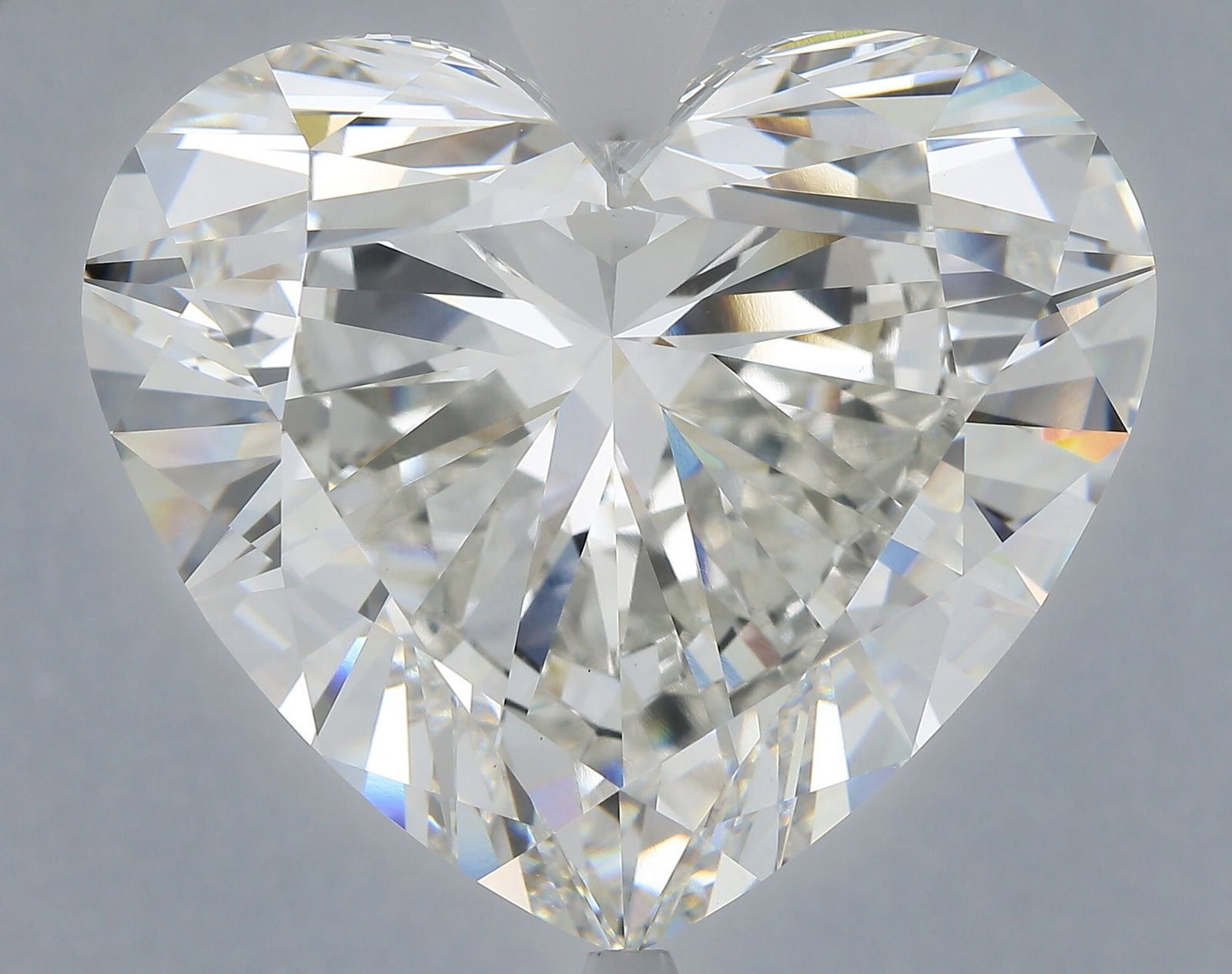 Loose Diamond - HEART 42.16ct G VVS2: Loose Diamond - HEART 42.16ct G VVS2 Source: This is a real non-mined Diamond that has been grown in a lab Shape: HEART Carats: 42.16 Color: G Clarity: VVS2 Certification: IGI Video: