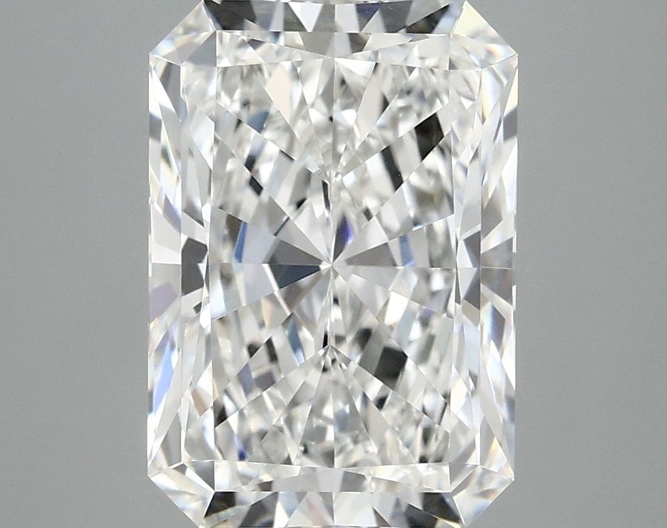 Loose Diamond - RADIANT 4.04ct E VVS2: Loose Diamond - RADIANT 4.04ct E VVS2 Source: This is a real non-mined Diamond that has been grown in a lab Shape: RADIANT Carats: 4.04 Color: E Clarity: VVS2 Certification: IGI Video: