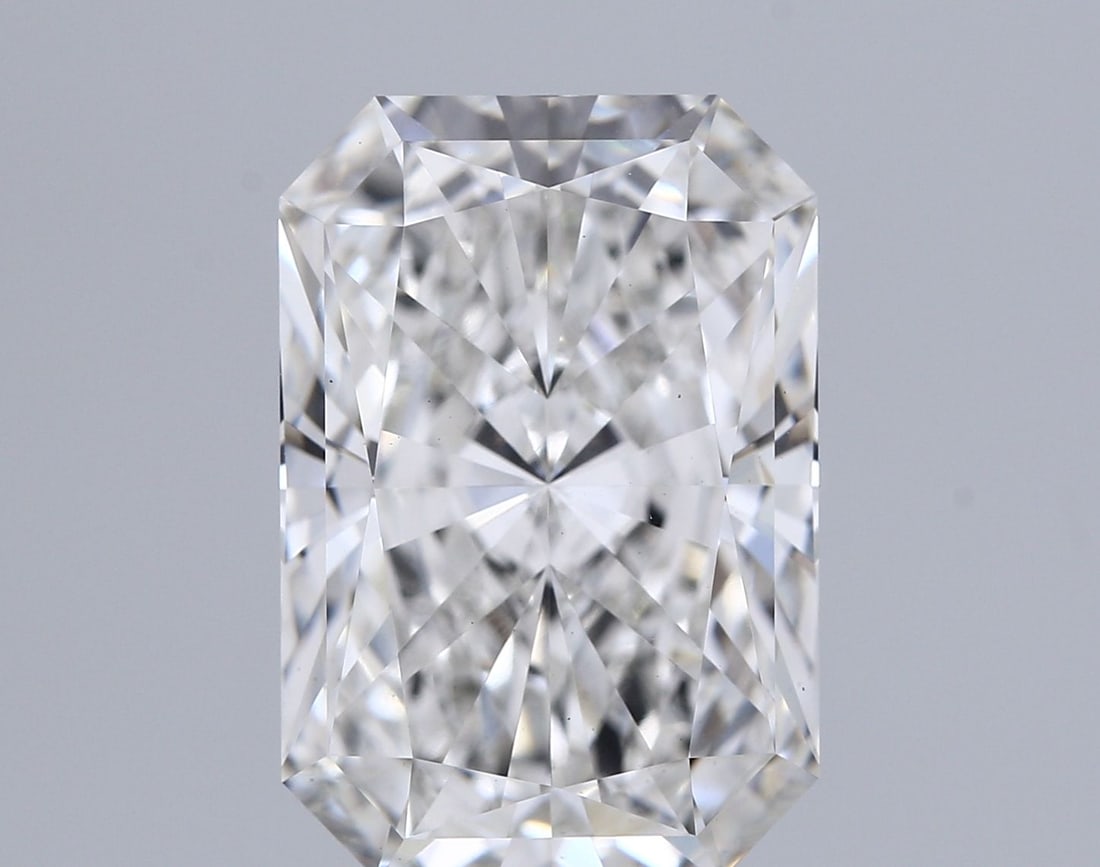 Loose Diamond - RADIANT 8.19ct F VS1: Loose Diamond - RADIANT 8.19ct F VS1 Source: This is a real non-mined Diamond that has been grown in a lab Shape: RADIANT Carats: 8.19 Color: F Clarity: VS1 Certification: IGI Video: