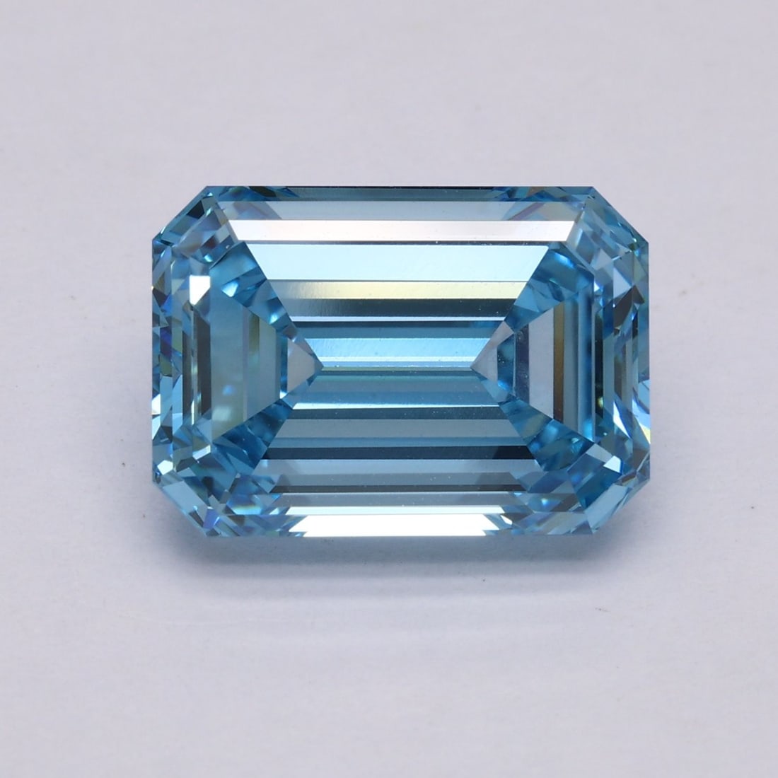 Loose Diamond - EMERALD 5.06ct Fancy Intense Blue VVS2: Loose Diamond - EMERALD 5.06ct Fancy Intense Blue VVS2 Source: This is a real non-mined Diamond that has been grown in a lab Shape: EMERALD Carats: 5.06 Color: Fancy Intense Blue Certification: IGI Vi