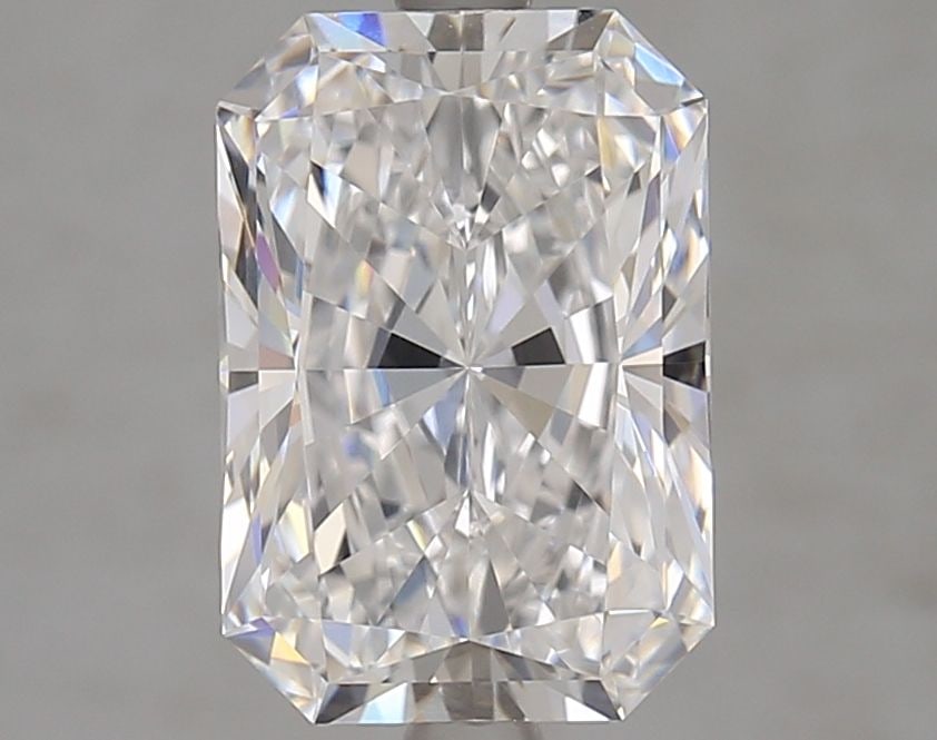 Loose Diamond - RADIANT 3.13ct D VVS1: Loose Diamond - RADIANT 3.13ct D VVS1 Source: This is a real non-mined Diamond that has been grown in a lab Shape: RADIANT Carats: 3.13 Color: D Clarity: VVS1 Certification: GIA Video: