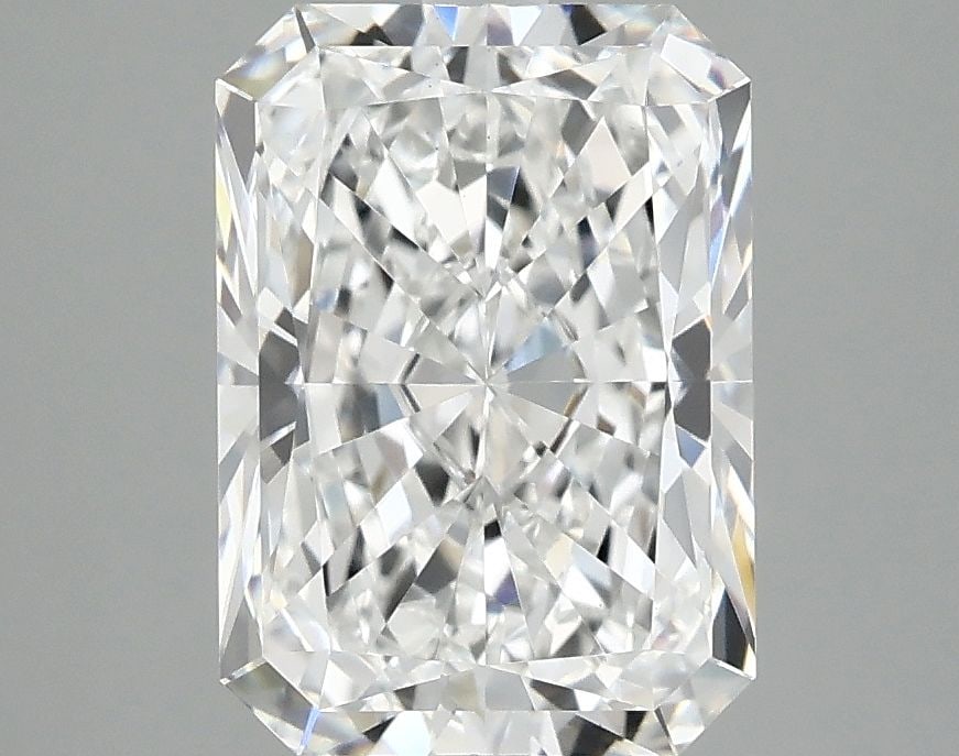 Loose Diamond - RADIANT 3.04ct D VS1: Loose Diamond - RADIANT 3.04ct D VS1 Source: This is a real non-mined Diamond that has been grown in a lab Shape: RADIANT Carats: 3.04 Color: D Clarity: VS1 Certification: IGI Video: