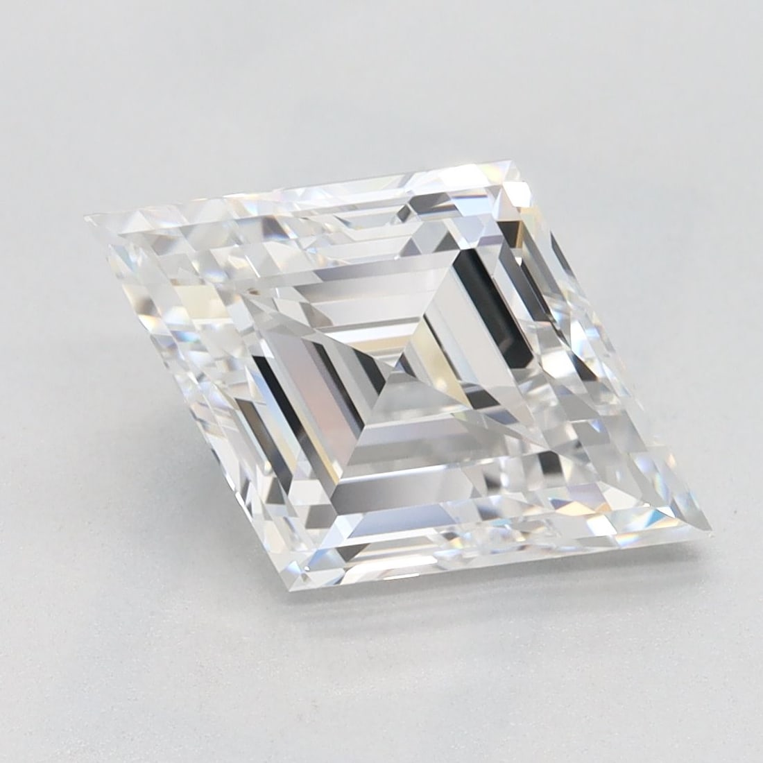 Loose Diamond - LOZENGE 2.5ct D IF: Loose Diamond - LOZENGE 2.5ct D IF Source: This is a real non-mined Diamond that has been grown in a lab Shape: LOZENGE Carats: 2.5 Color: D Clarity: IF Certification: IGI Video: