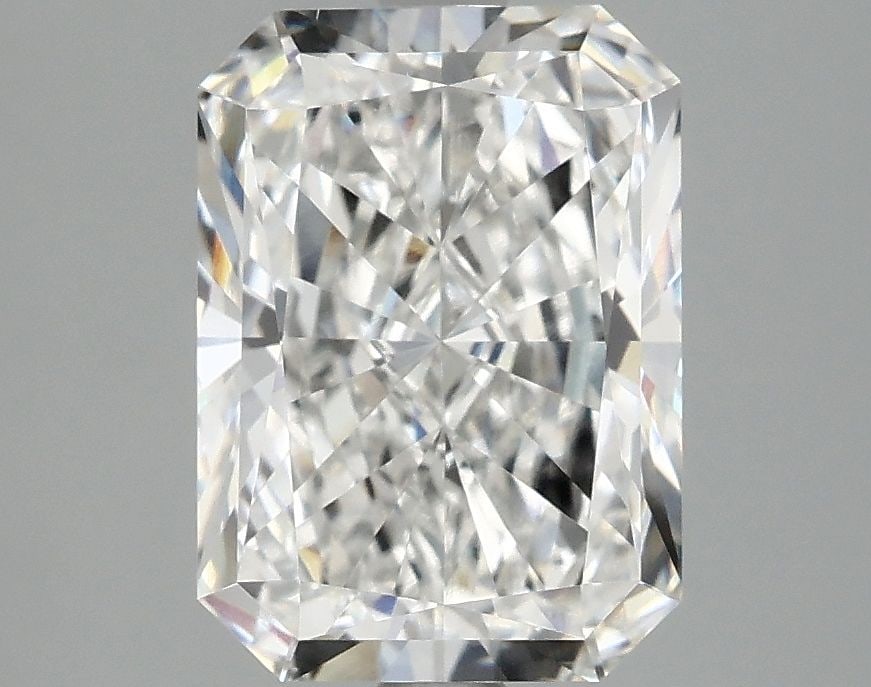 Loose Diamond - RADIANT 3.03ct E VS1: Loose Diamond - RADIANT 3.03ct E VS1 Source: This is a real non-mined Diamond that has been grown in a lab Shape: RADIANT Carats: 3.03 Color: E Clarity: VS1 Certification: IGI Video: Video Link