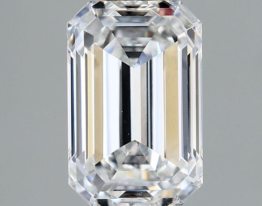 Loose Diamond - EMERALD 2.06ct D VVS2: Loose Diamond - EMERALD 2.06ct D VVS2 Source: This is a real non-mined Diamond that has been grown in a lab Shape: EMERALD Carats: 2.06 Color: D Clarity: VVS2 Certification: HRD Video: