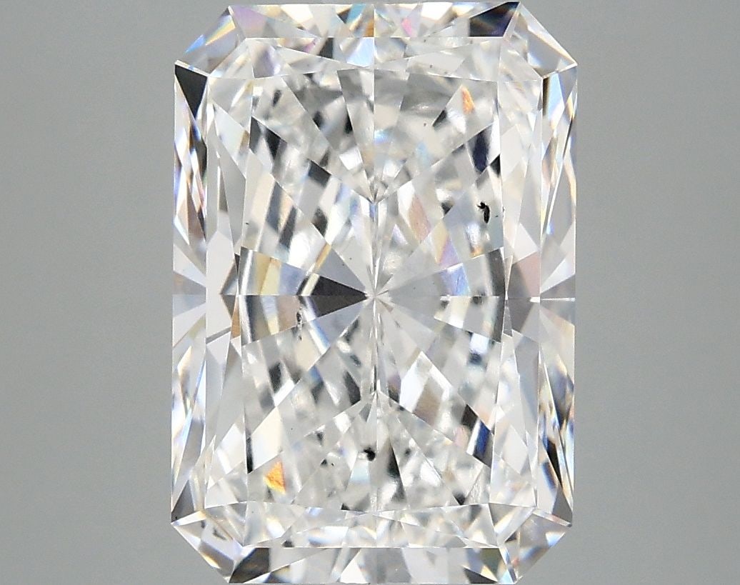 Loose Diamond - RADIANT 5.08ct E SI1: Loose Diamond - RADIANT 5.08ct E SI1 Source: This is a real non-mined Diamond that has been grown in a lab Shape: RADIANT Carats: 5.08 Color: E Clarity: SI1 Certification: IGI Video: