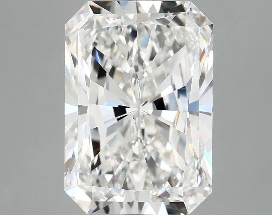 Loose Diamond - RADIANT 4.01ct E VS1: Loose Diamond - RADIANT 4.01ct E VS1 Source: This is a real non-mined Diamond that has been grown in a lab Shape: RADIANT Carats: 4.01 Color: E Clarity: VS1 Certification: IGI Video: