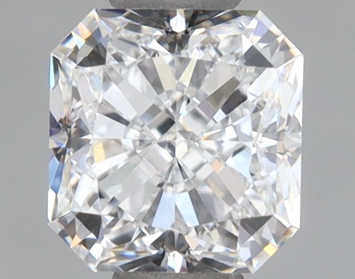 Loose Diamond - SQUARE RADIANT 0.93ct D VS1: Loose Diamond - SQUARE RADIANT 0.93ct D VS1 Source: This is a real non-mined Diamond that has been grown in a lab Shape: SQUARE RADIANT Carats: 0.93 Color: D Clarity: VS1 Certification: IGI Video: