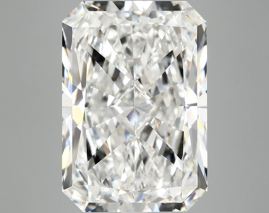 Loose Diamond - RADIANT 10.28ct F VVS2: Loose Diamond - RADIANT 10.28ct F VVS2 Source: This is a real non-mined Diamond that has been grown in a lab Shape: RADIANT Carats: 10.28 Color: F Clarity: VVS2 Certification: IGI Video: