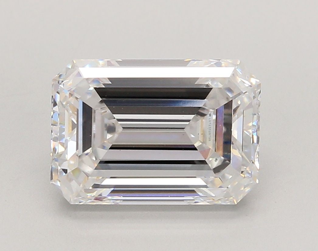 Loose Diamond - EMERALD 4.03ct E VS1: Loose Diamond - EMERALD 4.03ct E VS1 Source: This is a real non-mined Diamond that has been grown in a lab Shape: EMERALD Carats: 4.03 Color: E Clarity: VS1 Certification: IGI Video: