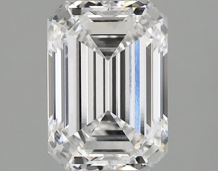 Loose Diamond - EMERALD 2.07ct D VS1: Loose Diamond - EMERALD 2.07ct D VS1 Source: This is a real non-mined Diamond that has been grown in a lab Shape: EMERALD Carats: 2.07 Color: D Clarity: VS1 Certification: IGI Video: