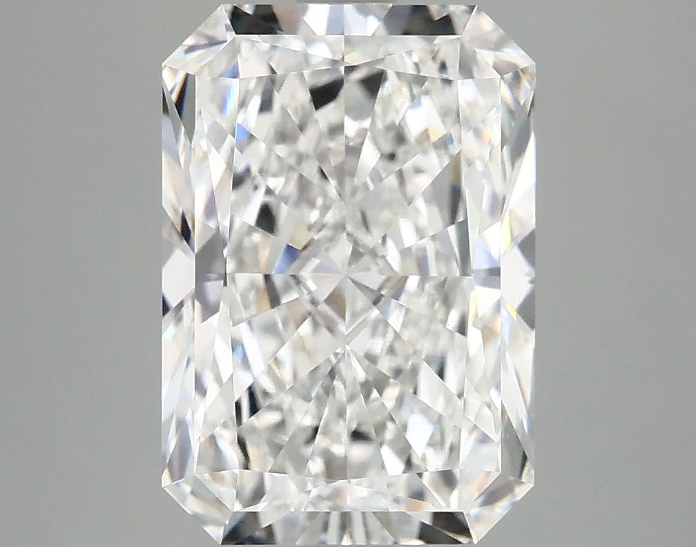 Loose Diamond - RADIANT 4.06ct E VVS2: Loose Diamond - RADIANT 4.06ct E VVS2 Source: This is a real non-mined Diamond that has been grown in a lab Shape: RADIANT Carats: 4.06 Color: E Clarity: VVS2 Certification: IGI Video: