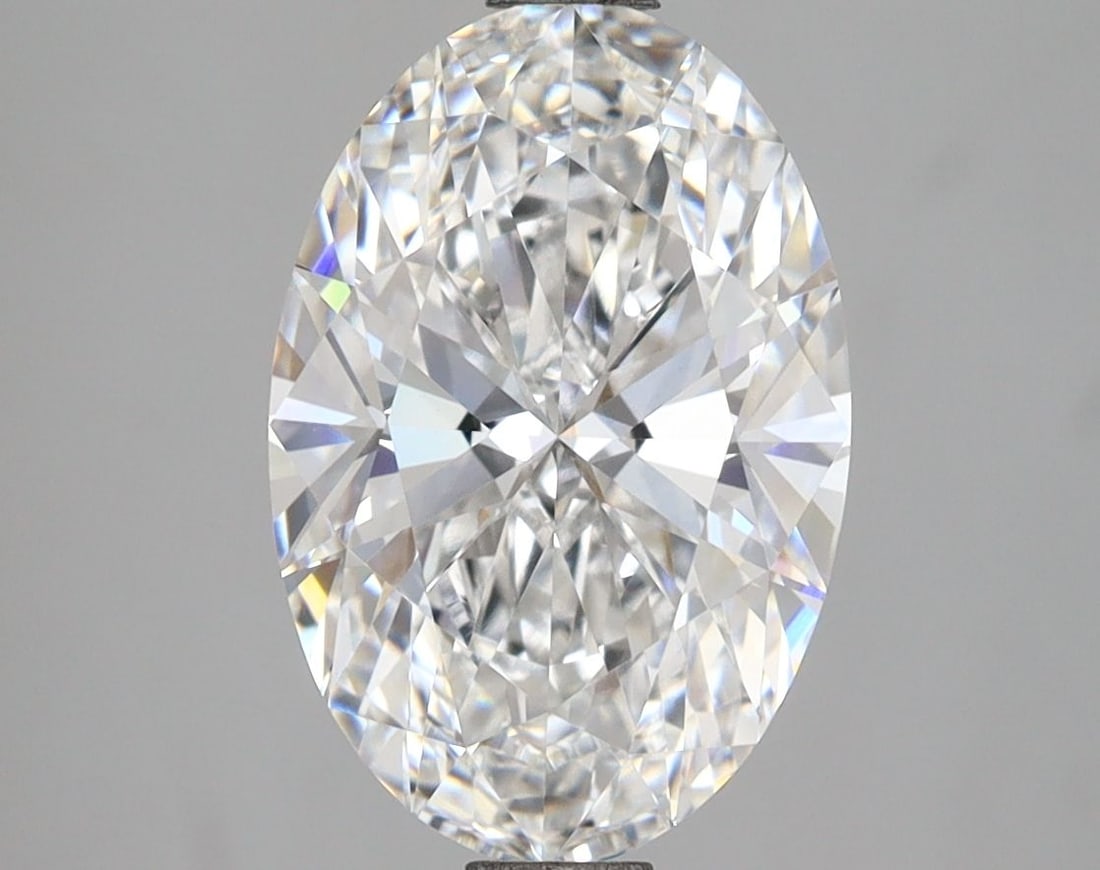 Loose Diamond - OVAL 3.09ct E VVS2: Loose Diamond - OVAL 3.09ct E VVS2 Source: This is a real non-mined Diamond that has been grown in a lab Shape: OVAL Carats: 3.09 Color: E Clarity: VVS2 Certification: IGI Video: