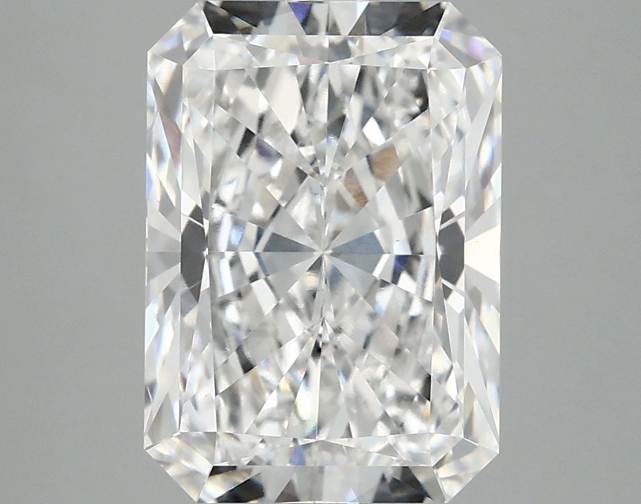 Loose Diamond - RADIANT 4.1ct D VS1: Loose Diamond - RADIANT 4.1ct D VS1 Source: This is a real non-mined Diamond that has been grown in a lab Shape: RADIANT Carats: 4.1 Color: D Clarity: VS1 Certification: IGI Video: