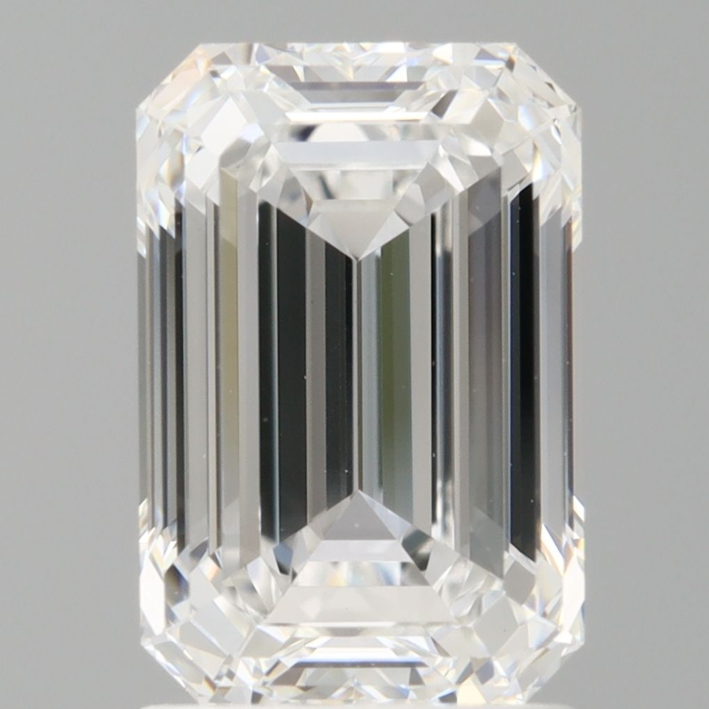 Loose Diamond - EMERALD 2.07ct E VVS2: Loose Diamond - EMERALD 2.07ct E VVS2 Source: This is a real non-mined Diamond that has been grown in a lab Shape: EMERALD Carats: 2.07 Color: E Clarity: VVS2 Certification: IGI Video: