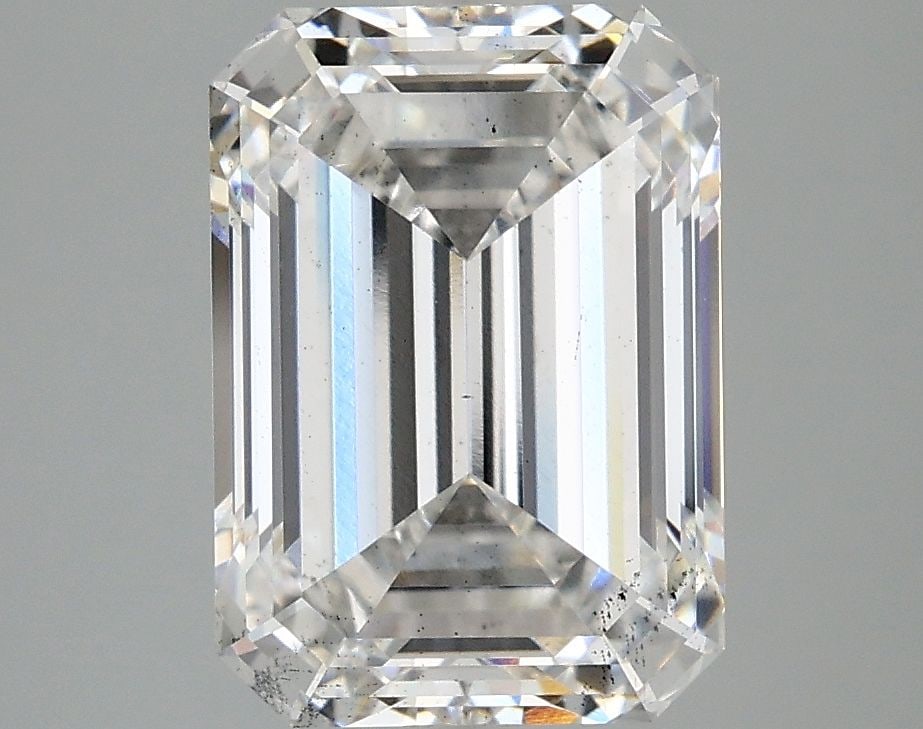 Loose Diamond - EMERALD 4.03ct E SI1: Loose Diamond - EMERALD 4.03ct E SI1 Source: This is a real non-mined Diamond that has been grown in a lab Shape: EMERALD Carats: 4.03 Color: E Clarity: SI1 Certification: IGI Video: