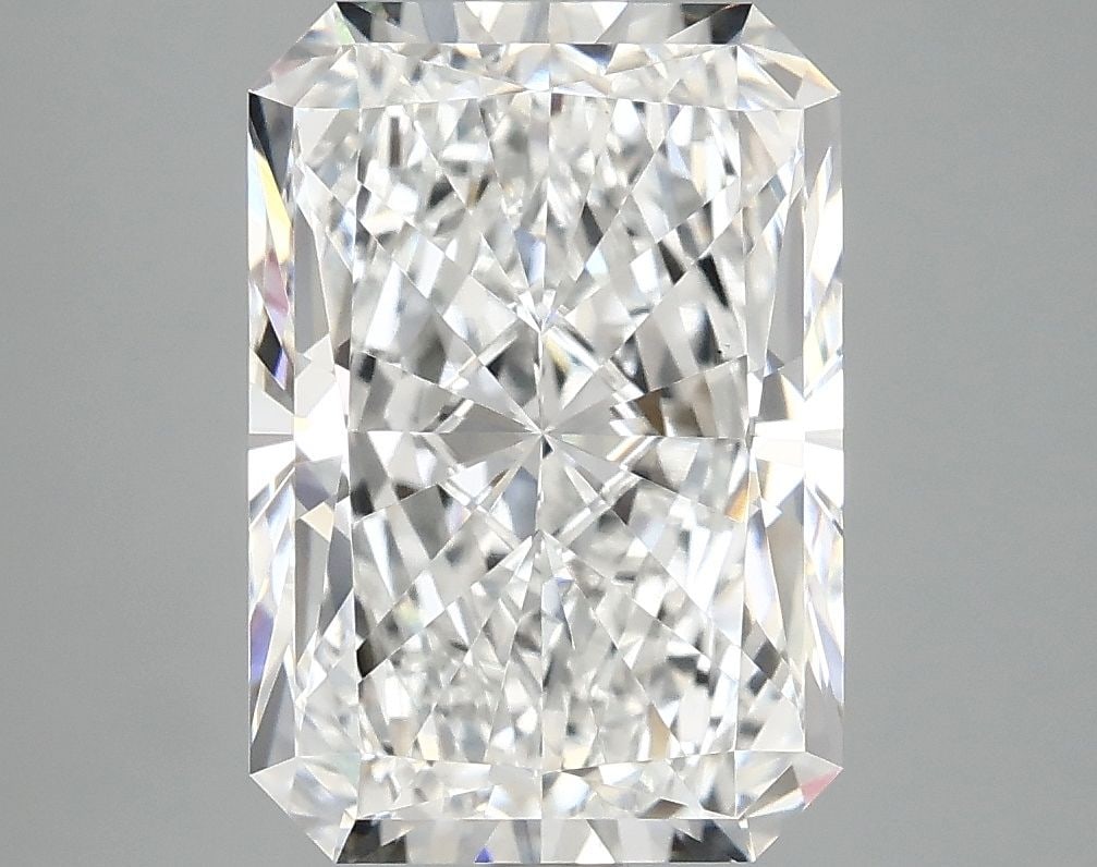 Loose Diamond - RADIANT 3.94ct E VS1: Loose Diamond - RADIANT 3.94ct E VS1 Source: This is a real non-mined Diamond that has been grown in a lab Shape: RADIANT Carats: 3.94 Color: E Clarity: VS1 Certification: IGI Video: