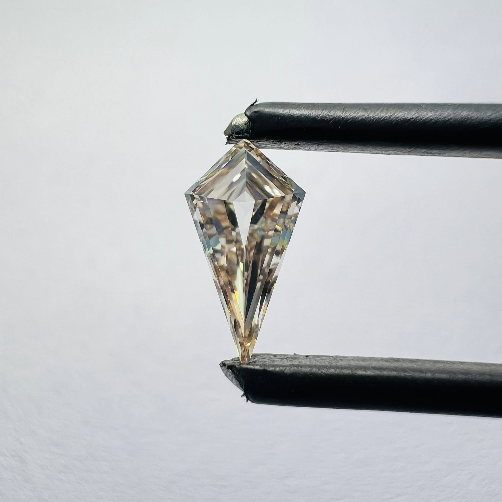Loose Diamond - KITE 0.39ct Pink VS2: Loose Diamond - KITE 0.39ct Pink VS2 Source: This is a real non-mined Diamond that has been grown in a lab Shape: KITE Carats: 0.39 Color: Pink Certification: NONE Additional images available upon req