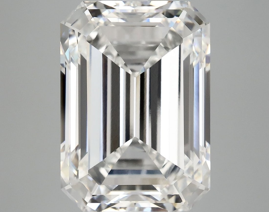 Loose Diamond - EMERALD 10.26ct F VVS2: Loose Diamond - EMERALD 10.26ct F VVS2 Source: This is a real non-mined Diamond that has been grown in a lab Shape: EMERALD Carats: 10.26 Color: F Clarity: VVS2 Certification: IGI Video: