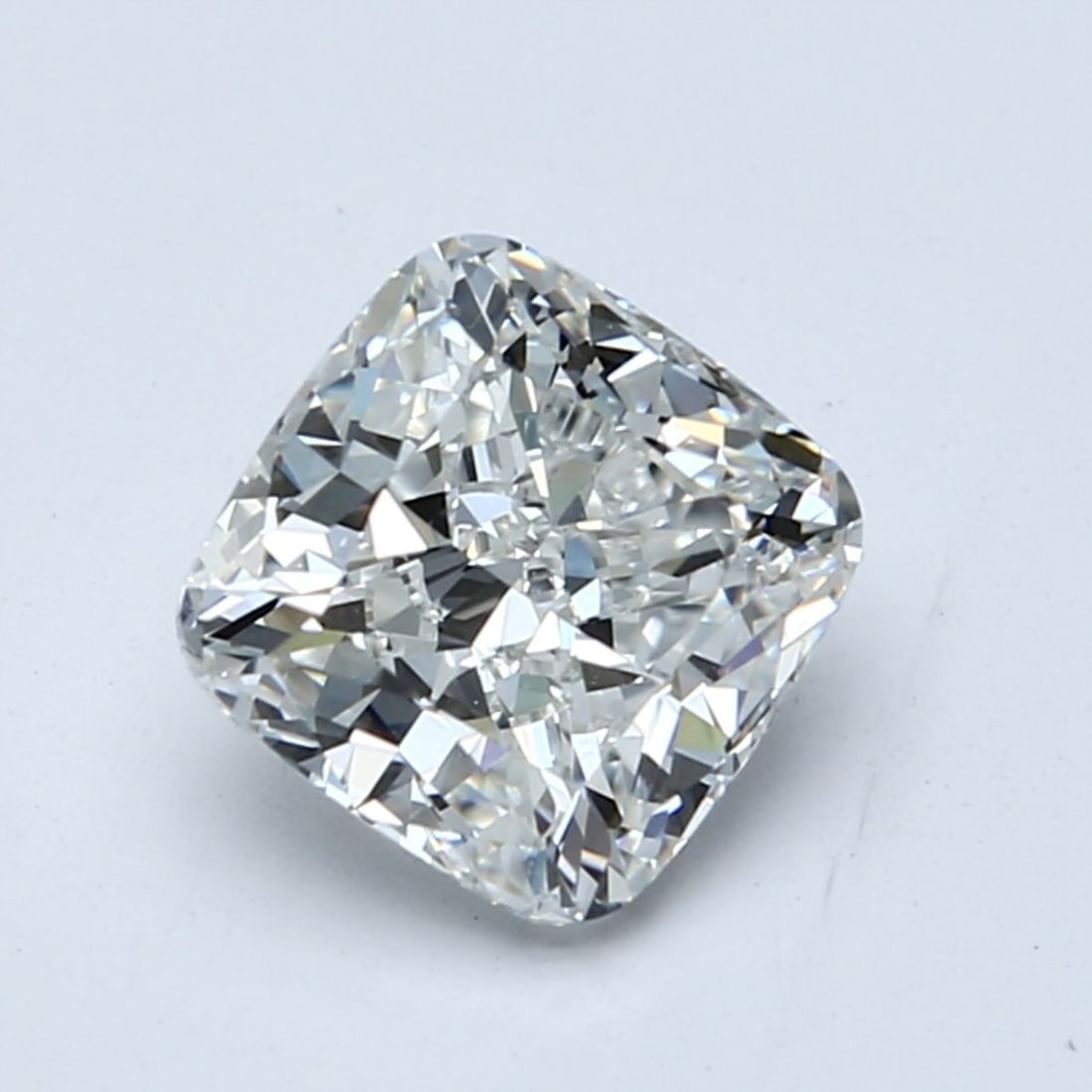 Loose Diamond - CUSHION MODIFIED 2.34ct D VVS2: Loose Diamond - CUSHION MODIFIED 2.34ct D VVS2 Source: This is a real non-mined Diamond that has been grown in a lab Shape: CUSHION MODIFIED Carats: 2.34 Color: D Clarity: VVS2 Certification: IGI Vide