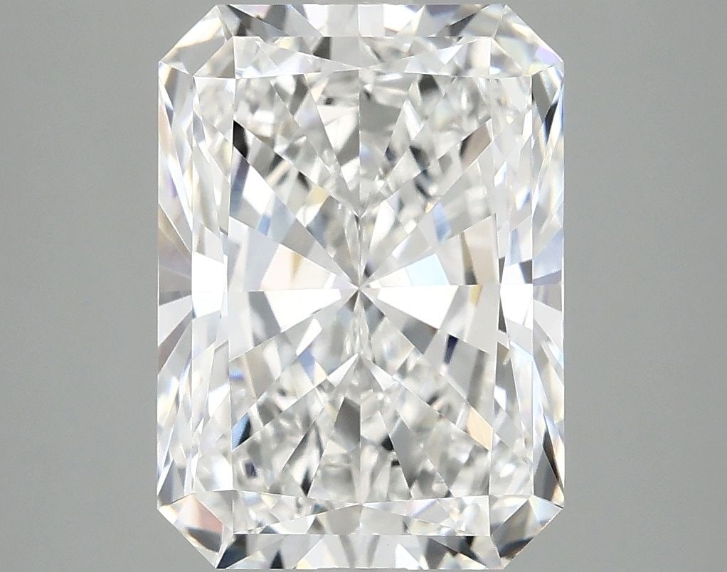 Loose Diamond - RADIANT 4.89ct E VVS2: Loose Diamond - RADIANT 4.89ct E VVS2 Source: This is a real non-mined Diamond that has been grown in a lab Shape: RADIANT Carats: 4.89 Color: E Clarity: VVS2 Certification: IGI Video: