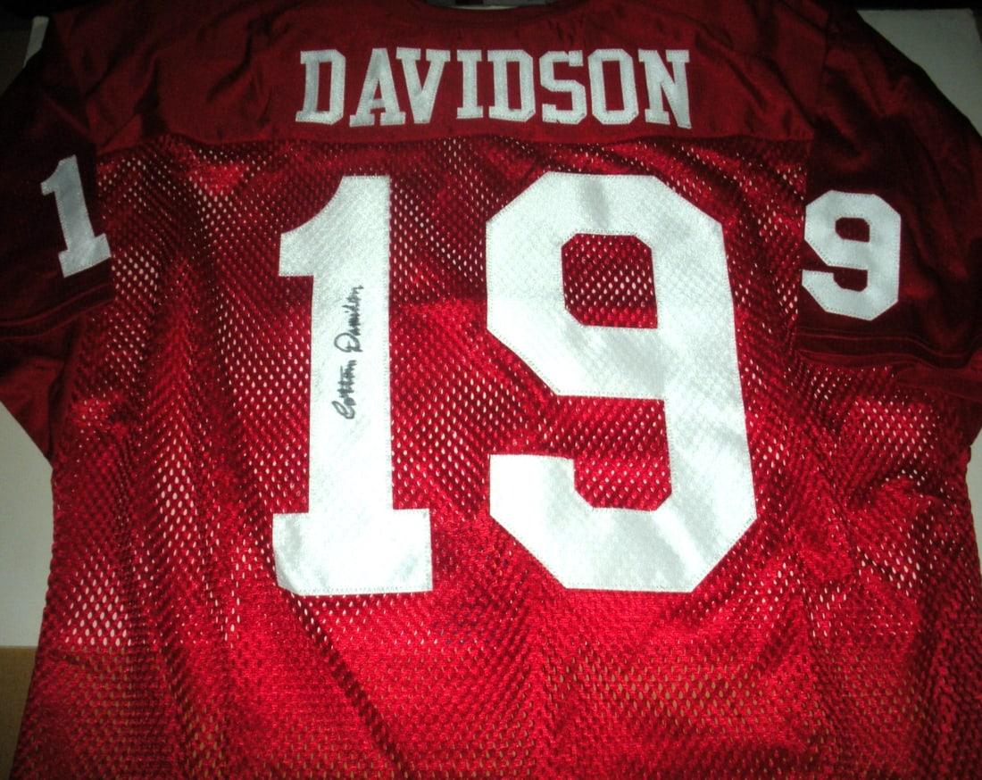 Signed Wilson Dallas Texans Jersey With COA Cotton Davidson Autograph: Signed Wilson Dallas Texans Jersey With COA Cotton Davidson Autograph This is an official licensed Wilson jersey signed by Cotton Davidson of the Dallas Texans. The jersey comes with a certificate of 