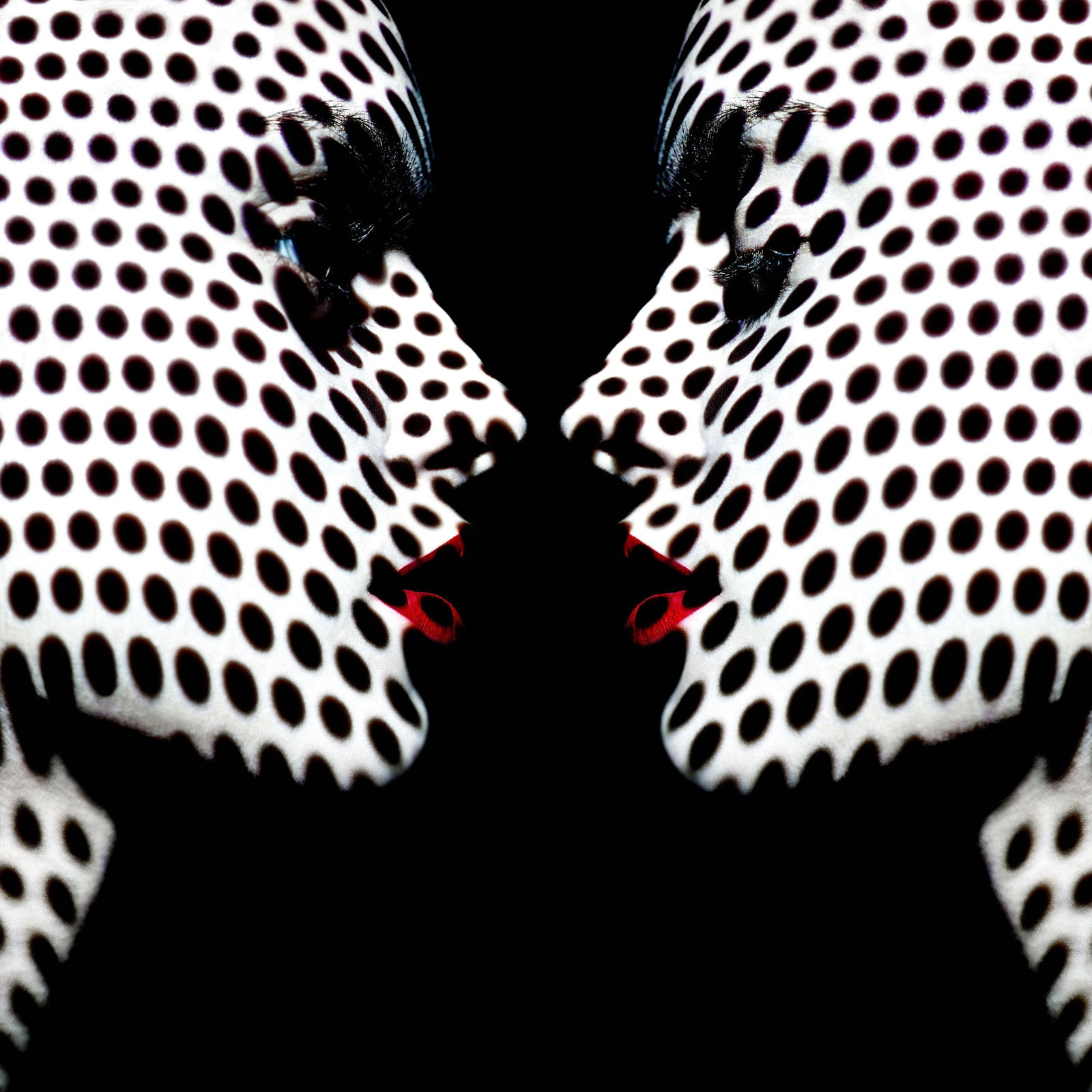 Giuliano Bekor Modernismo M18 24x24 Archival Photo Print Edition 1 of 24: Giuliano Bekor Modernismo M18 24x24 Archival Photo Print Edition 1 of 24 "Modernismo M18" is an un-used photographic print by Giuliano Bekor from his MODERNISSIMO series, created in 2012. This piece i