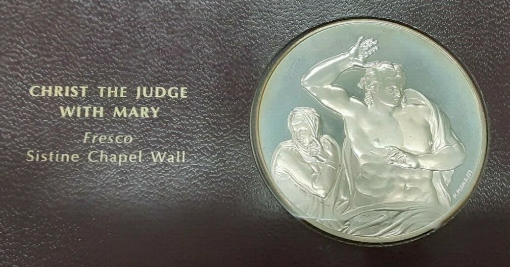 Sterling Silver Franklin Mint Michelangelo Medal Depicting Christ and Mary: Sterling Silver Franklin Mint Michelangelo Medal Depicting Christ and Mary This Franklin Mint Genius of Michelangelo proof medal was produced in 1970 as part of a commemorative silver medal set. Struc