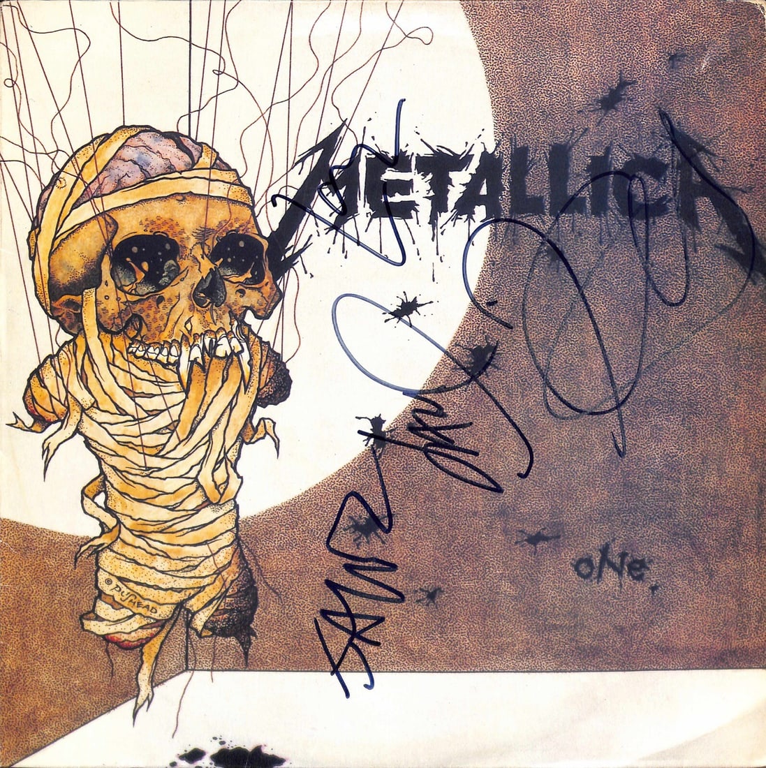 Metallica One Signed 7 Inch Cover by Hetfield Ulrich Hammett Newsted Beckett LOA: Metallica One Signed 7 Inch Cover by Hetfield Ulrich Hammett Newsted Beckett LOA This highly collectible signed cover of Metallica's "One" 7" single is autographed by all four members of the band's se