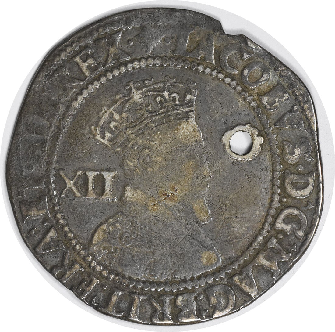 Great Britain 1 Shilling Coin 1619-25 VF With Hole Uncertified: Great Britain 1 Shilling Coin 1619-25 VF With Hole Uncertified This is a circulated Great Britain 1 Shilling coin from the period 1619-1625, categorized as KM60. The coin is in VF (Very Fine) grade, f