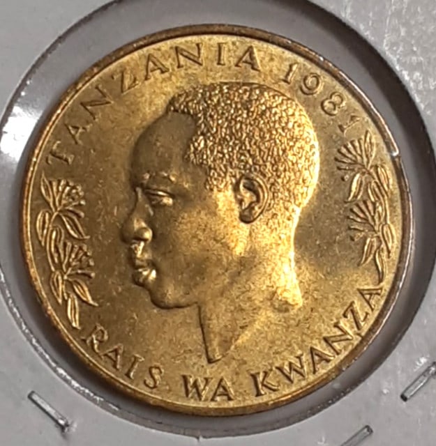 Roll of 30 Uncirculated 1981 Tanzania 20 Senti Nickel-Brass Ostrich Coins KM2: Roll of 30 Uncirculated 1981 Tanzania 20 Senti Nickel-Brass Ostrich Coins KM2 This is a roll of thirty uncirculated 1981 Tanzania 20 Senti coins, each featuring an ostrich design. The coins are compos
