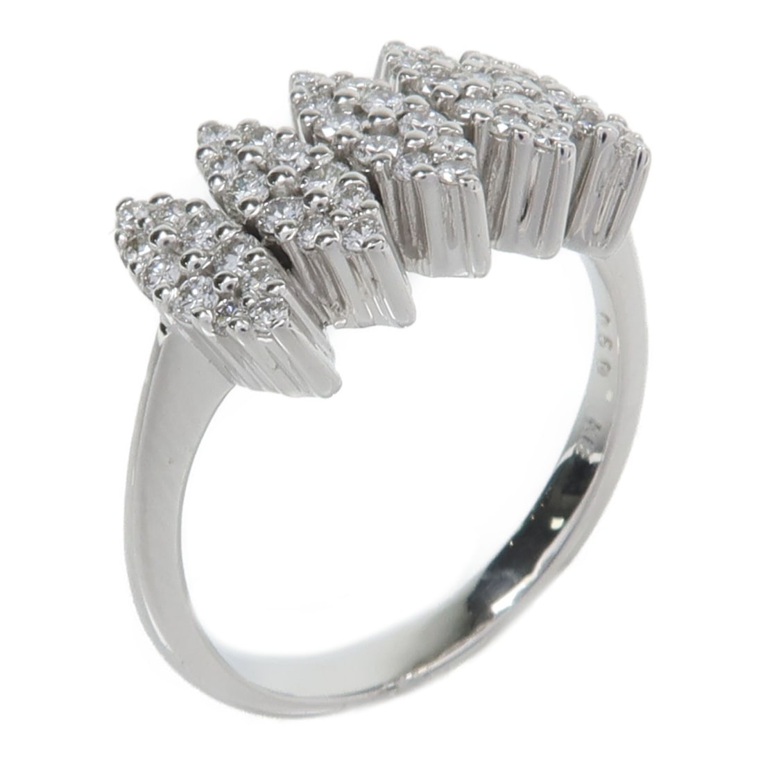 JEWELRY 18K White Gold Diamond Ring Size 5.75: JEWELRY 18K White Gold Diamond Ring Size 5.75 This exquisite diamond ring features a stunning design crafted from 18K white gold, offering a beautiful silver hue that complements its sparkling diamond