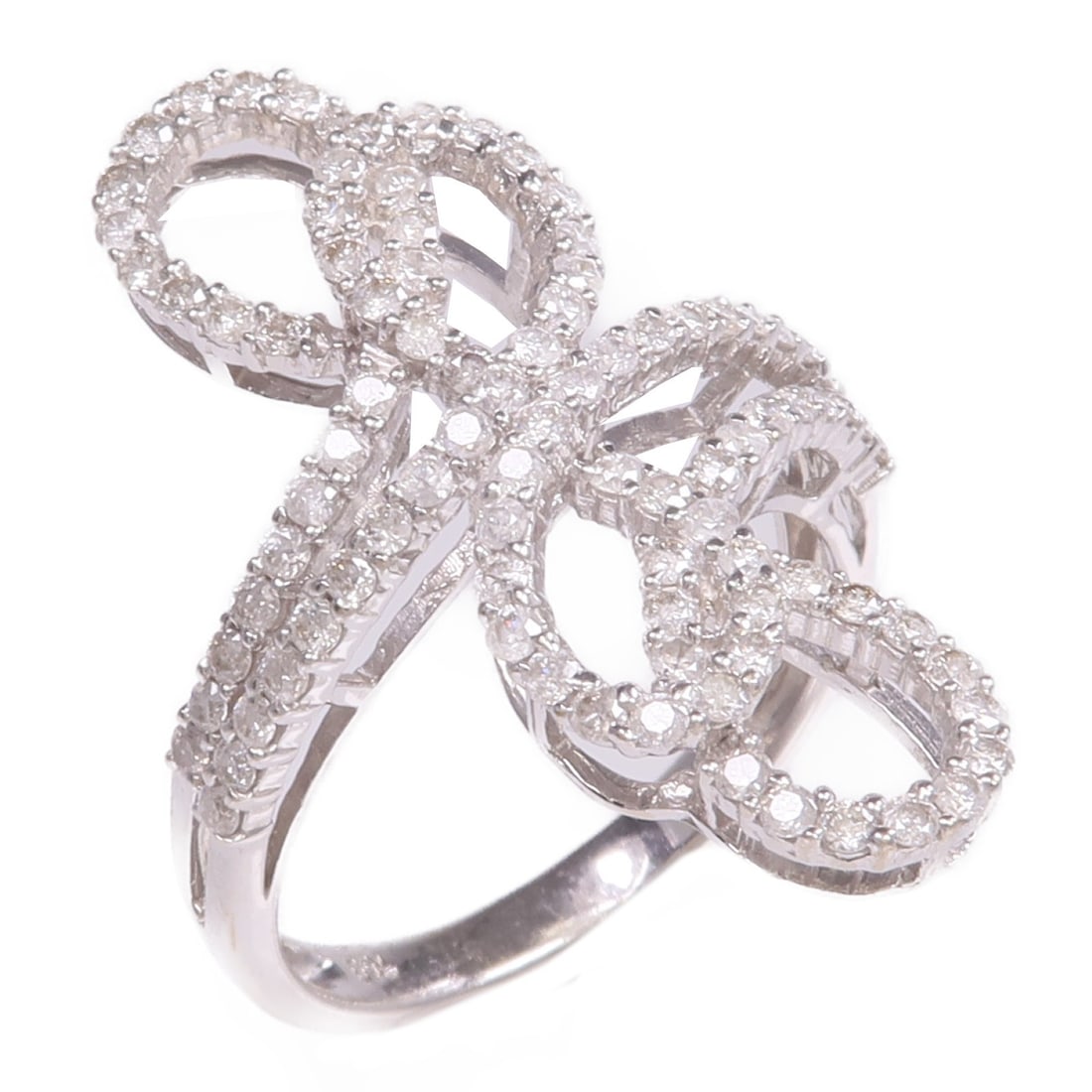 Diamond 18K White Gold Ring JEWELRY Size 7: Diamond 18K White Gold Ring JEWELRY Size 7 This elegant women's ring features a classic design crafted from 18K white gold. Set with a clear diamond as the main stone, it offers a sophisticated and ti