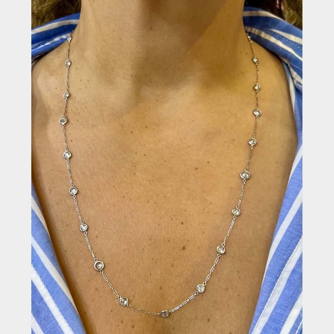 25 European-cut Diamonds 9.00 Ct Platinum Necklace 24 Inches: 25 European-cut Diamonds 9.00 Ct Platinum Necklace 24 Inches This exquisite Platinum Diamond by the Yard Necklace features a stunning 9.00 Ct. total weight of 25 European-cut diamonds, showcasing H-I 