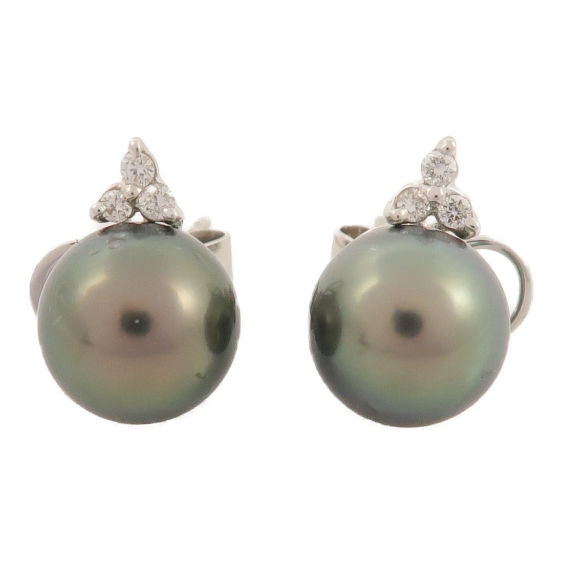 Pearl Diamond Pierced Earrings in 18K White Gold JEWELRY: Pearl Diamond Pierced Earrings in 18K White Gold JEWELRY These elegant pierced earrings feature lustrous pearls set in 18K white gold, offering a timeless and sophisticated accessory for women. The si