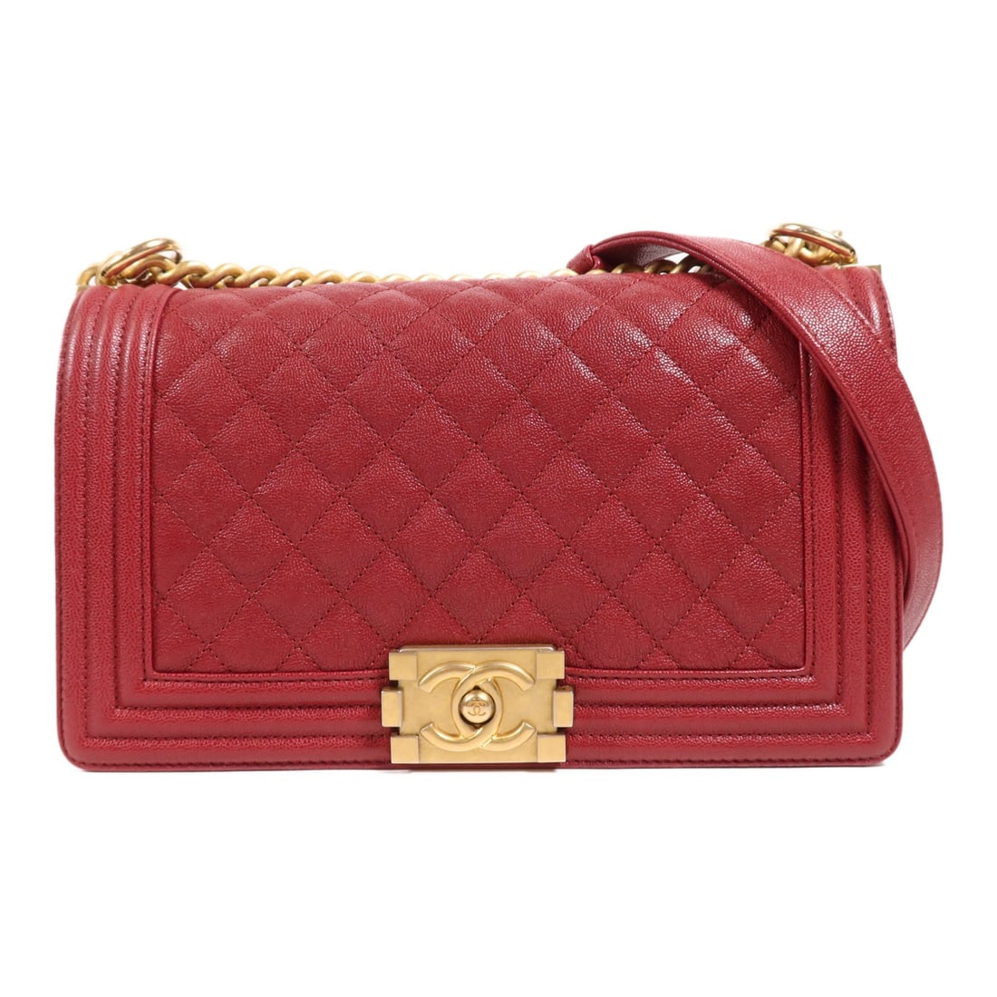 CHANEL Boy 25 Red Calfskin Leather Shoulder Bag GHW A67086: CHANEL Boy 25 Red Calfskin Leather Shoulder Bag GHW A67086 Introducing the CHANEL CC GHW Boy 25 Chain Shoulder Bag, a stunning accessory crafted from luxurious calfskin leather in a vibrant red hue. T