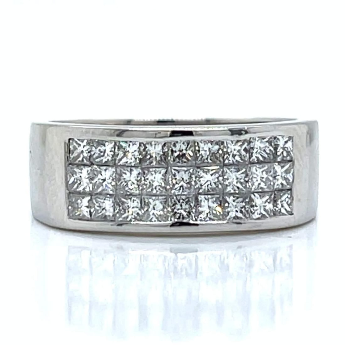 Elegant Platinum Diamond Band 2.15 Ct with 27 Princess-Cut Diamonds: Elegant Platinum Diamond Band 2.15 Ct with 27 Princess-Cut Diamonds This exquisite Platinum Diamond Band features a stunning total weight of approximately 2.15 carats, crafted with 27 dazzling princes