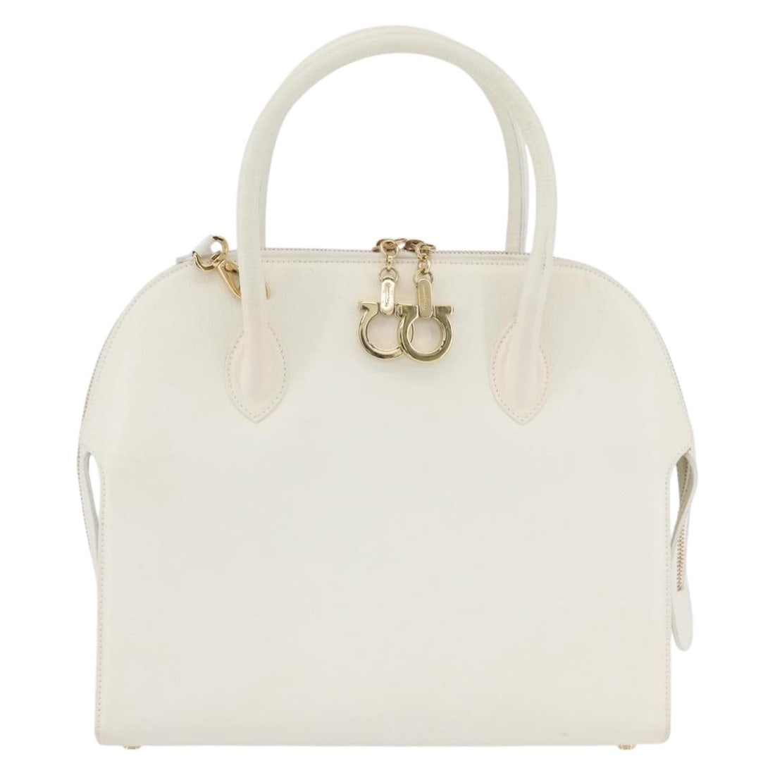 Gancini White Leather Shoulder Bag by Salvatore Ferragamo: Gancini White Leather Shoulder Bag by Salvatore Ferragamo This Salvatore Ferragamo Gancini handbag is crafted from white leather and designed for women. The bag features metal fittings and includes bo