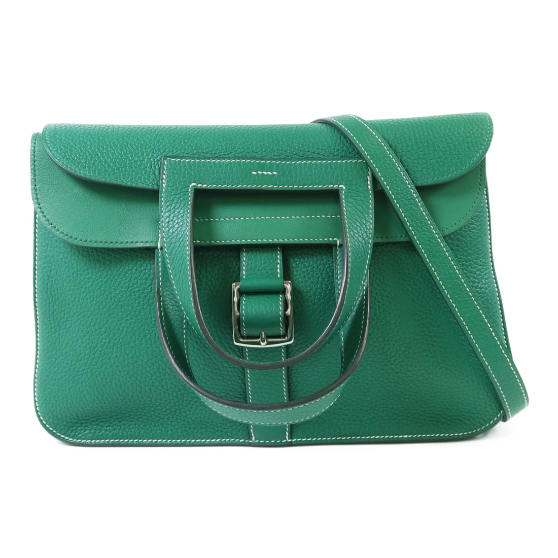Halzan 31 green Clemence leather shoulder bag by Hermes with palladium hardware: Halzan 31 green Clemence leather shoulder bag by Hermes with palladium hardware This Hermes Halzan 31 is a versatile 2-way shoulder bag crafted from Clemence calfskin leather in green. It features a r
