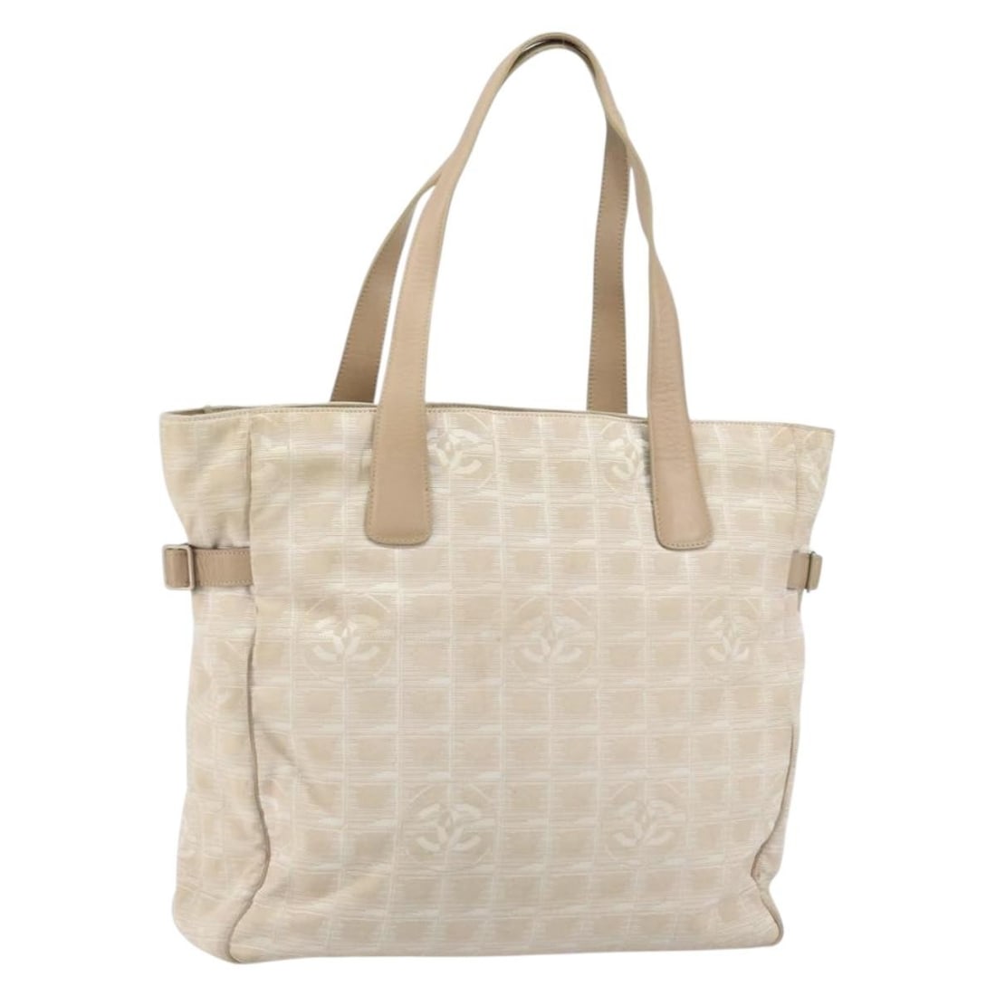 Chanel Nylon Pink Tote Travel Line for Women 35cm by 32cm by 11cm: Chanel Nylon Pink Tote Travel Line for Women 35cm by 32cm by 11cm This pre-owned Chanel Travel Line Tote in pink nylon is designed for women. The bag features a spacious interior and sturdy handles. I