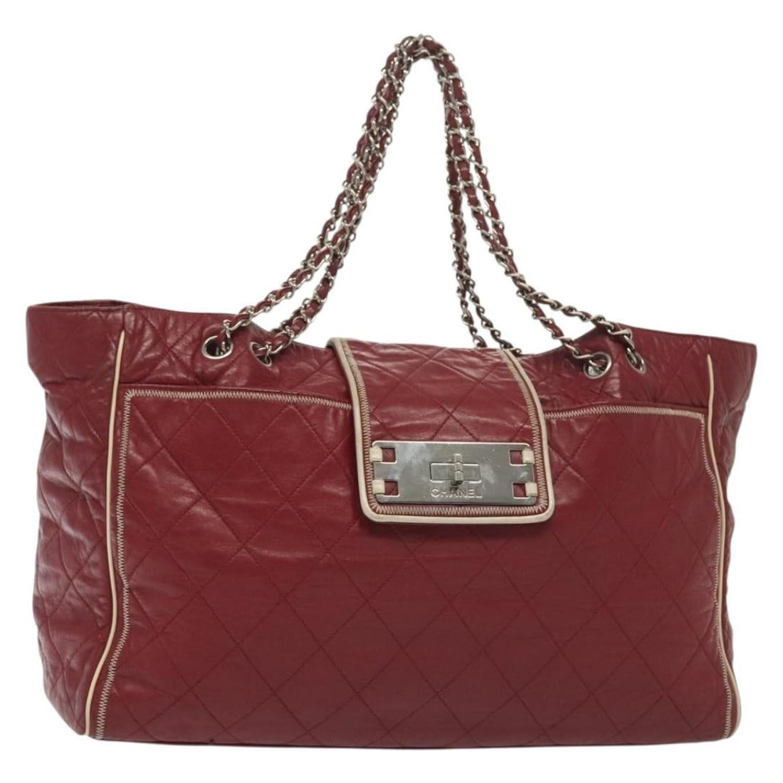 Red Leather Chanel Vintage Reissue Chain Shopping Tote Bag: Red Leather Chanel Vintage Reissue Chain Shopping Tote Bag This Chanel Vintage Reissue Chain Shopping Tote features red leather construction with chain detailing. Designed for women, the tote offers g