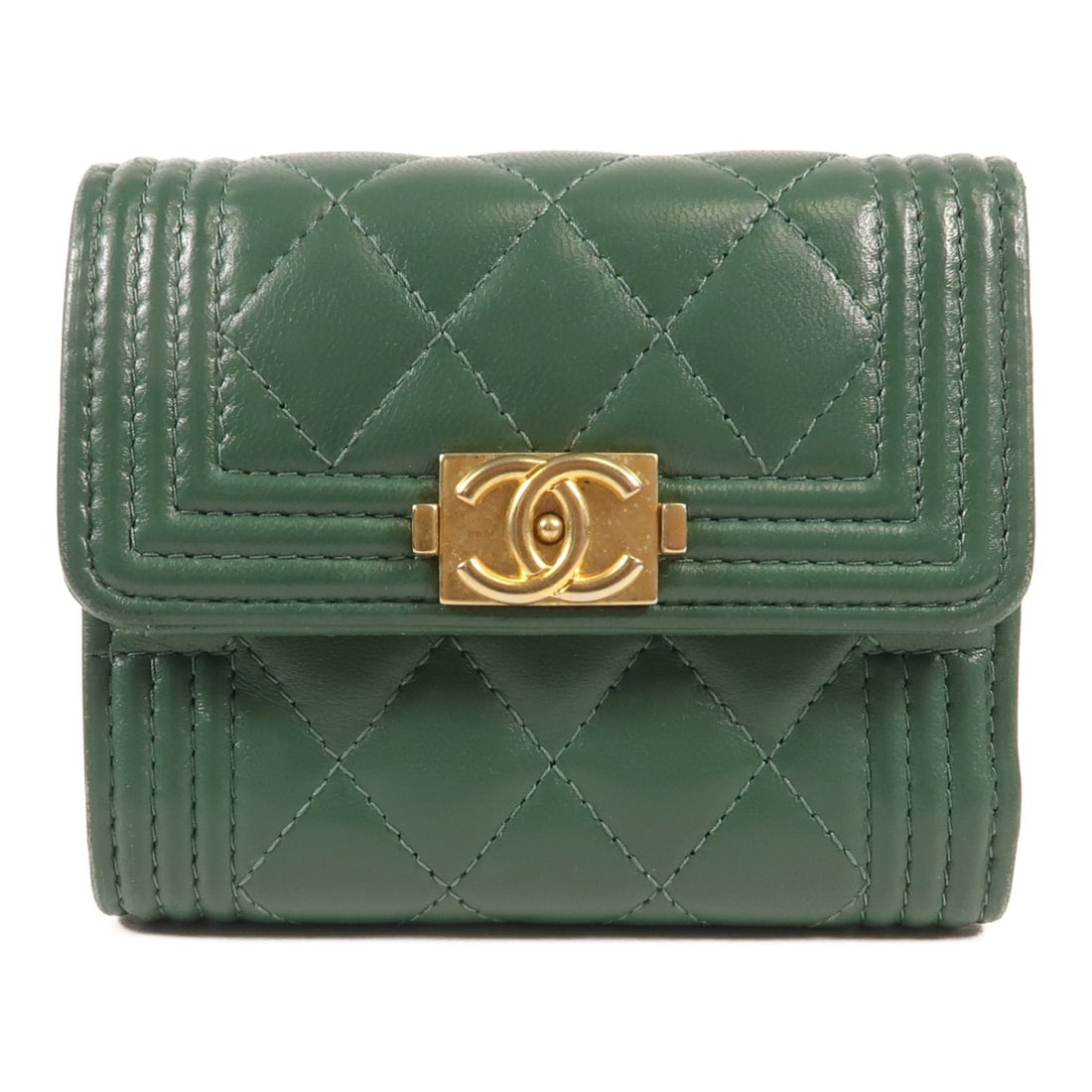 CHANEL Boy Tri-fold Wallet Green Lambskin Leather GHW: CHANEL Boy Tri-fold Wallet Green Lambskin Leather GHW This elegant CHANEL Boy Chanel tri-fold wallet is crafted from soft lambskin leather in a striking green hue. Designed for both style and function