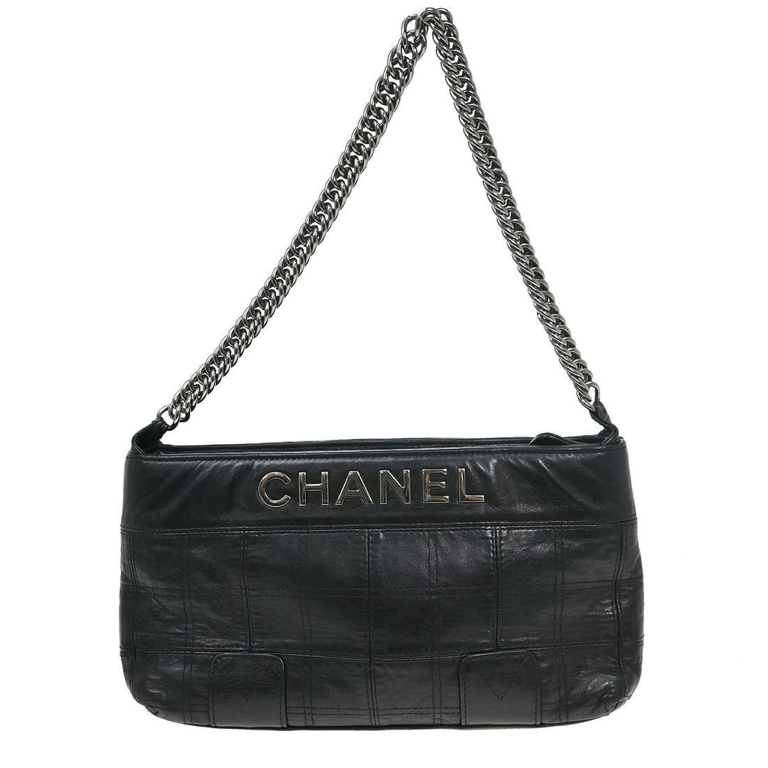 Black Leather Chanel Chocolate Bar Quilted Shoulder Bag with Chain: Black Leather Chanel Chocolate Bar Quilted Shoulder Bag with Chain This Chanel Chocolate Bar Chain Shoulder Bag features a quilted leather exterior in black, designed for women. The bag includes chain