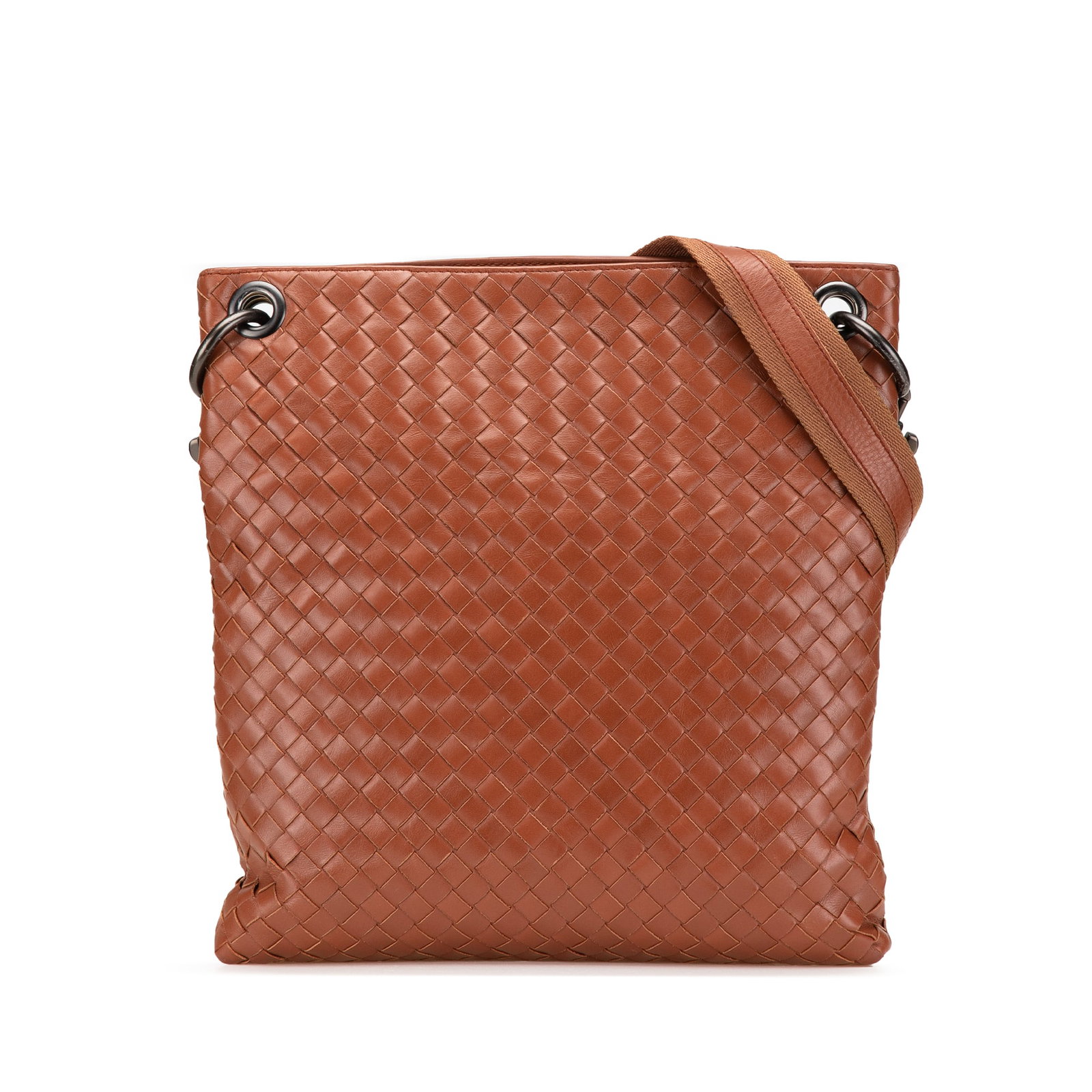 Bottega Veneta Brown Leather Intrecciato Crossbody Bag: Bottega Veneta Brown Leather Intrecciato Crossbody Bag This exquisite Bottega Veneta Leather Intrecciato Crossbody bag showcases a beautifully woven leather body that exudes sophistication. It feature