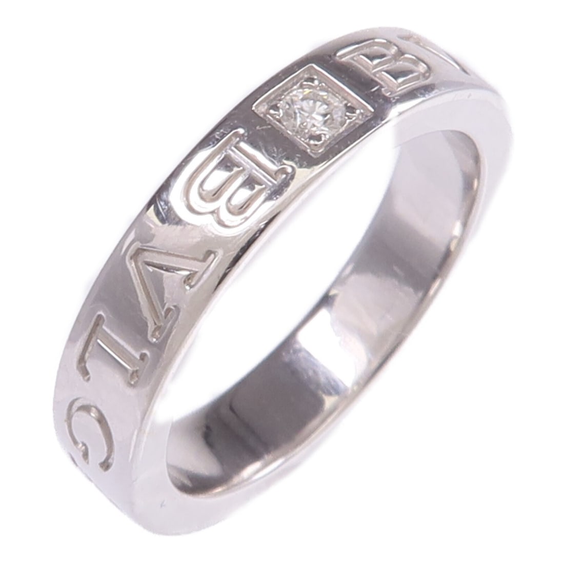 B.zero 1 Diamond Ring in 18K White Gold Size 5 by BVLGARI: B.zero 1 Diamond Ring in 18K White Gold Size 5 by BVLGARI This BVLGARI B.zero 1 ring features a sophisticated design crafted in 18K white gold and is adorned with diamonds. Sized for US 5, the ring is
