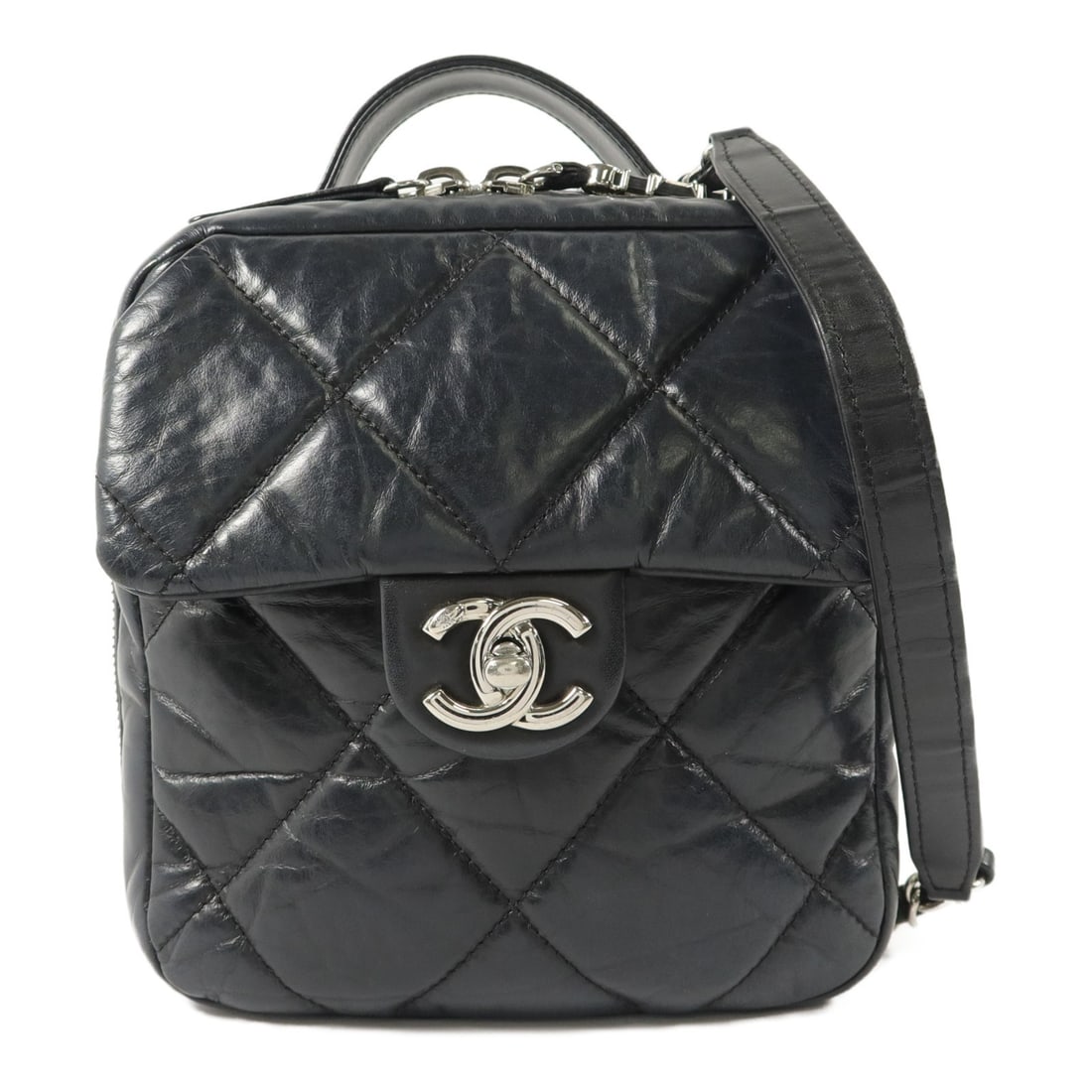 Black Lambskin CHANEL CC Shoulder Bag SHW: Black Lambskin CHANEL CC Shoulder Bag SHW This CHANEL shoulder bag features luxurious black lambskin leather with a signature CC design and silver-tone chain detailing. Designed for women, the bag off